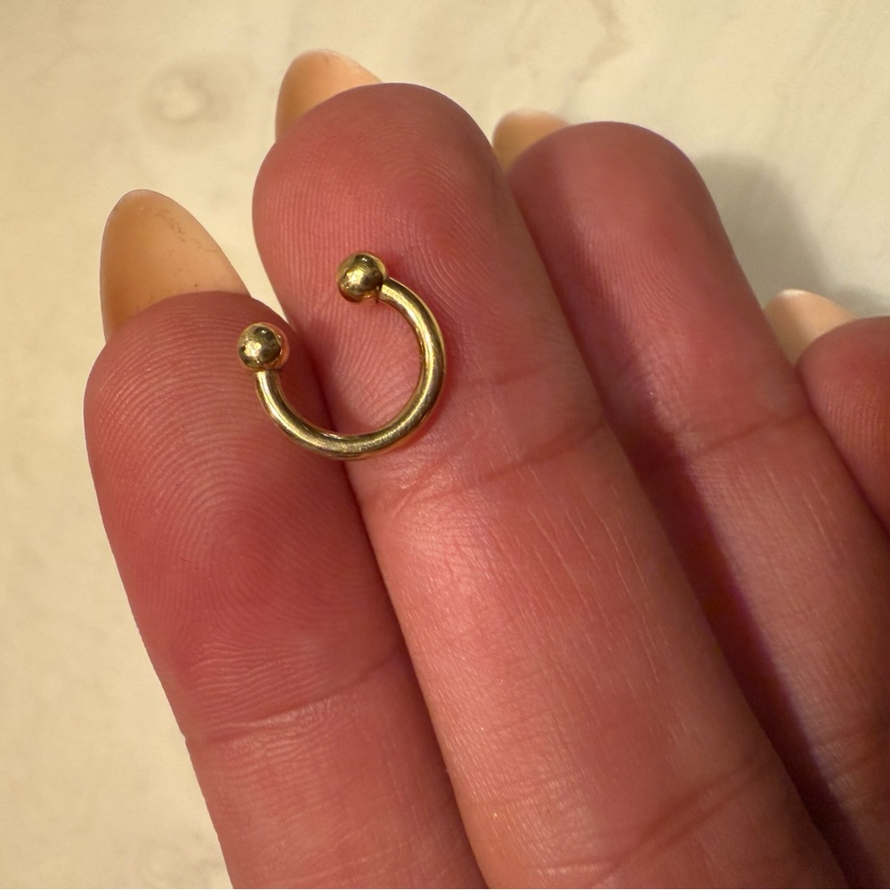 Bvla horseshoe barbell 14k
